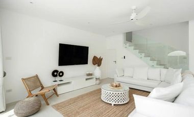 PRECIOSA CASA EN CANCUN MUY AMPLIA Y CON ALBERCA