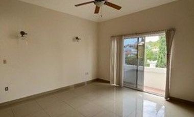 HERMOSA CASA DE 2 NIVELES EN BOSQUES DEL PEDREGAL