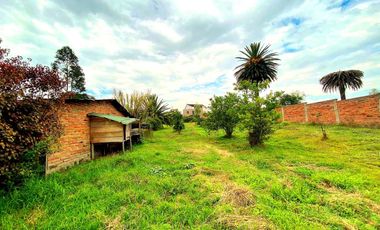 VENTA DE TERRENO EN TUMBACO SECTOR RUMIHUAYCO, FRENTE MEGAKYWI LA CERÁMICA