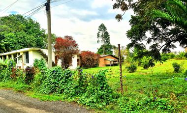 VENTA DE TERRENO EN TUMBACO SECTOR RUMIHUAYCO, FRENTE MEGAKYWI LA CERÁMICA