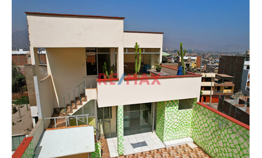 Venta De Casa En Residencial Los Paltos De San Antonio De Carapongo Lurigancho