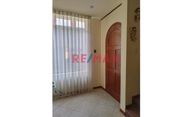 Venta De Casa En Residencial Los Paltos De San Antonio De Carapongo Lurigancho