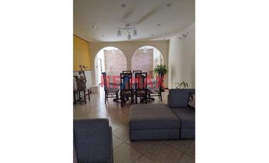 Venta De Casa En Residencial Los Paltos De San Antonio De Carapongo Lurigancho