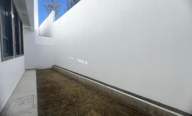Renta Casa en fraccionamiento Lago de Guadalupe