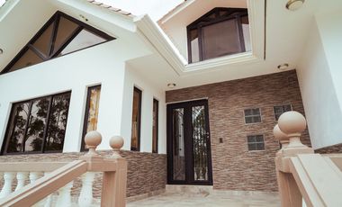 Amplia Casa con Terreno de Venta, Sector Ricaurte, Vía a Llacao