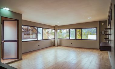 Amplia Casa con Terreno de Venta, Sector Ricaurte, Vía a Llacao