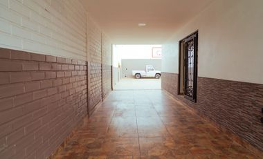 Amplia Casa con Terreno de Venta, Sector Ricaurte, Vía a Llacao