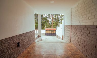 Amplia Casa con Terreno de Venta, Sector Ricaurte, Vía a Llacao