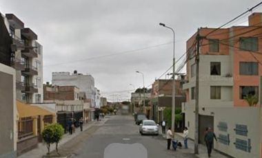 OCASIÓN,TERRENO EN BARRANCO,BUEN PRECIO,7 PISOS