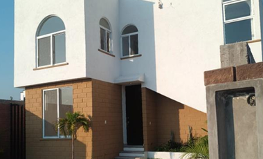 HERMOSA CASA EN VENTA, RESIDENCIAL TEHUCIL,  ATLATLAHUACAN MORELOS.