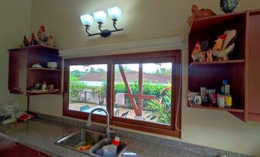 Casa en venta en Pedro Vicente Maldonado, de 3 habitaciones, Quito, Ecuador