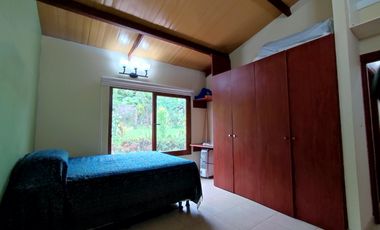Casa en venta en Pedro Vicente Maldonado, de 3 habitaciones, Quito, Ecuador