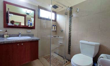 Casa en venta en Pedro Vicente Maldonado, de 3 habitaciones, Quito, Ecuador