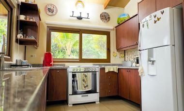 Casa en venta en Pedro Vicente Maldonado, de 3 habitaciones, Quito, Ecuador