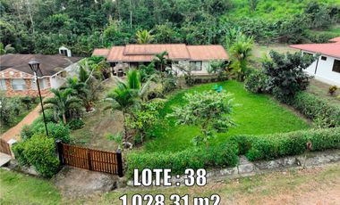 Casa en venta en Pedro Vicente Maldonado, de 3 habitaciones, Quito, Ecuador