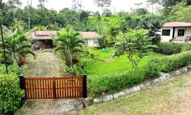 Casa en venta en Pedro Vicente Maldonado, de 3 habitaciones, Quito, Ecuador
