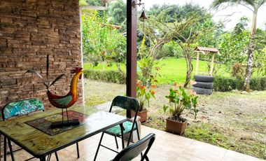 Casa en venta en Pedro Vicente Maldonado, de 3 habitaciones, Quito, Ecuador