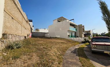ZONA ANGEL LEAÑO COTO LOS ROBLES LOTE EN VENTA CON MUCHA PRIVACIDAD