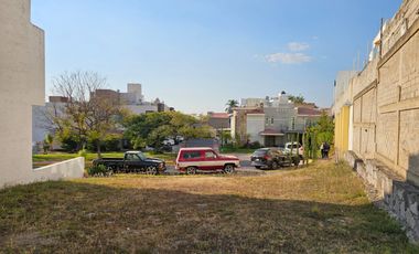 ZONA ANGEL LEAÑO COTO LOS ROBLES LOTE EN VENTA CON MUCHA PRIVACIDAD