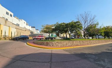 ZONA ANGEL LEAÑO COTO LOS ROBLES LOTE EN VENTA CON MUCHA PRIVACIDAD