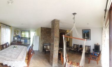 Casa en venta de 3 habitaciones de oportunidad, en Pedro Vicente Maldonado, Quito Ecuador