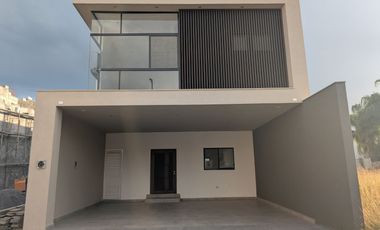 CASA EN VENTA EN ALTARES RESIDENCIAL CARRETERA NACIONAL