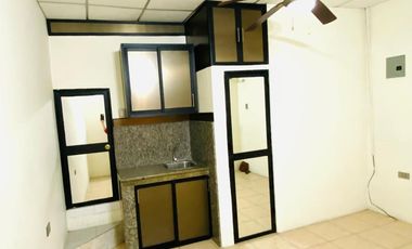 Suite en Alquiler en Urdesa Central, Planta Baja, 1 Habitación, 1 Baño, Norte de Guayaquil.