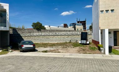 Exclusivo lote en venta en Zona Plateada frente a área verde. ¡Hazlo tuyo!