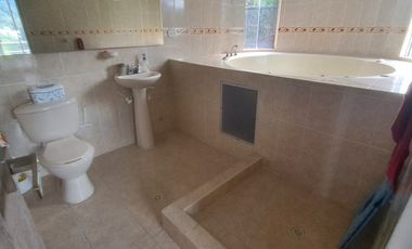 VENTA DE CASA INDEPENDIENTE DE 320 m2 EN LA FLORIDA, VILLAMARÍA, CALDAS.