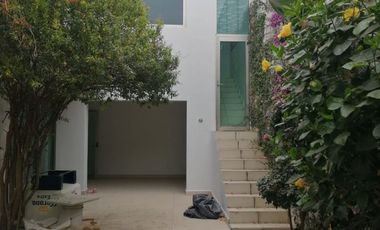 PRECIOSA CASA REMODELADA EN VENTA LOMAS DEL SEMINARIO