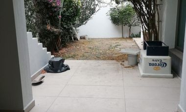 PRECIOSA CASA REMODELADA EN VENTA LOMAS DEL SEMINARIO