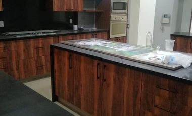 PRECIOSA CASA REMODELADA EN VENTA LOMAS DEL SEMINARIO