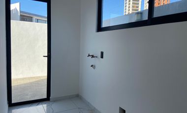 Casa en Renta en condominio Fraccionamiento Carlota Residencial