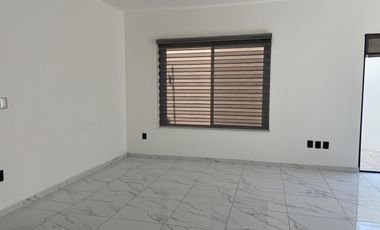 Casa en Renta en condominio Fraccionamiento Carlota Residencial