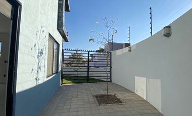 Casa en Renta en condominio Fraccionamiento Carlota Residencial