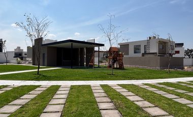 Casa en Renta en condominio Fraccionamiento Carlota Residencial
