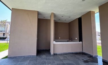 Casa en Renta en condominio Fraccionamiento Carlota Residencial