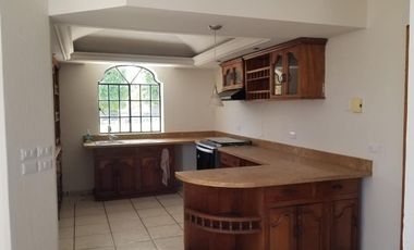 EXCELENTE CASA CONDOMINIO CUMBRES, RESIDENCIAL GUADALUPE