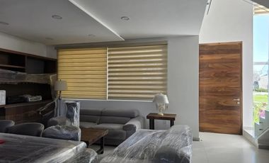 Se vende casa en Solares