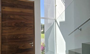 Se vende casa en Solares