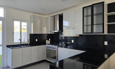 Se vende casa en Solares