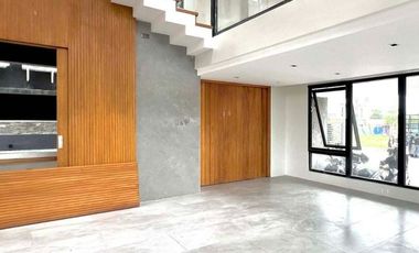 House and Lot for Sale in Alabang West The Hamptons at Las Piñas City