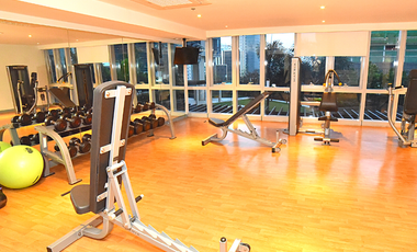 1 Bedroom PENTHOUSE FOR SALE in Uptown Parksuites Tower 2 BGC near International School Manila