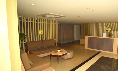 1 Bedroom PENTHOUSE FOR SALE in Uptown Parksuites Tower 2 BGC near International School Manila