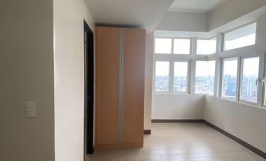 Rent to own Studio Condo for sale in San Antonio Residence near Makati Medical Center