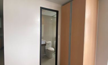 Rent to own Studio Condo for sale in San Antonio Residence near Makati Medical Center