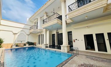 Rumah Villa Bukit Regency Pakuwon Indah  Furnish Mewah Ada kolam renang