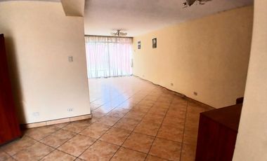 🏡 ¡CASA IDEAL PARA FAMILIAS GRANDES EN LA MOLINA! 3 DEPARTAMENTOS EN 1 🏡✨