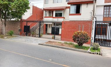 🏡 ¡CASA IDEAL PARA FAMILIAS GRANDES EN LA MOLINA! 3 DEPARTAMENTOS EN 1 🏡✨