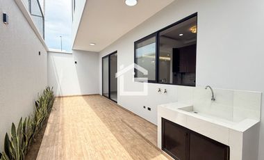 Casa por Estrenar en Venta en Portal del Río, Machala